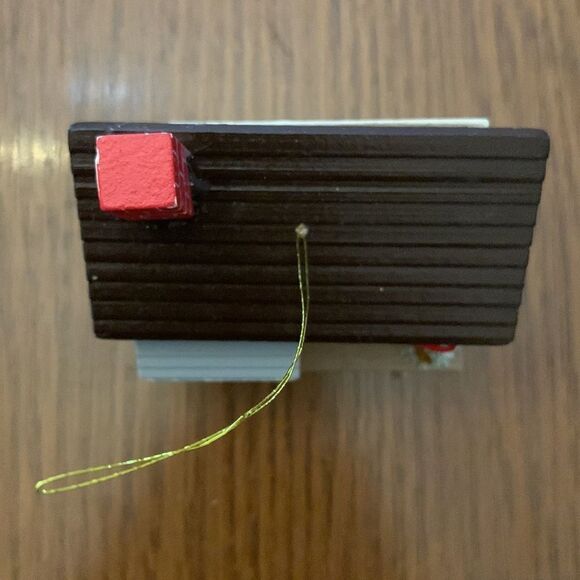 Large vintage wooden house or cabin Christmas tree ornament - Picture 4 of 8